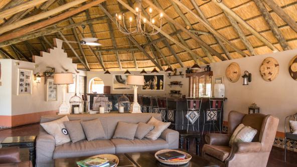 Bar & Loungebereich