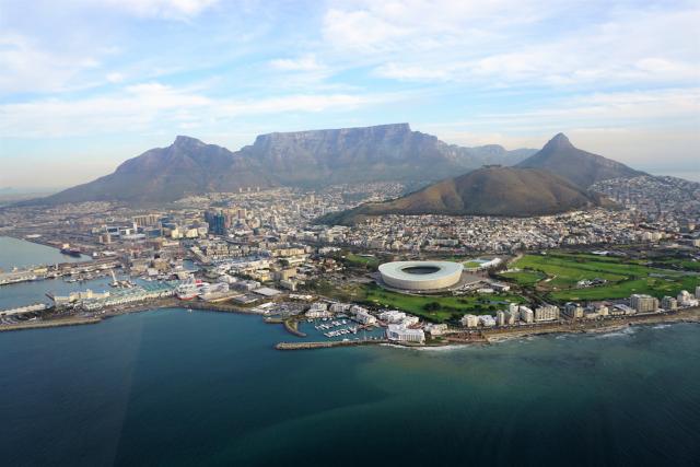 Reiseangebote Südafrika Komplettpakete inklusive Flug Kapstadt aus der Luft