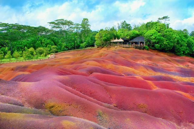 Chamarel siebenfarbige Erde Mauritius Tropeninsel Indischer Ozean Ausflüge